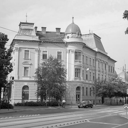 Ferienwohnung Belvaros Anna-Kuti Apartman Szegedin Exterior foto