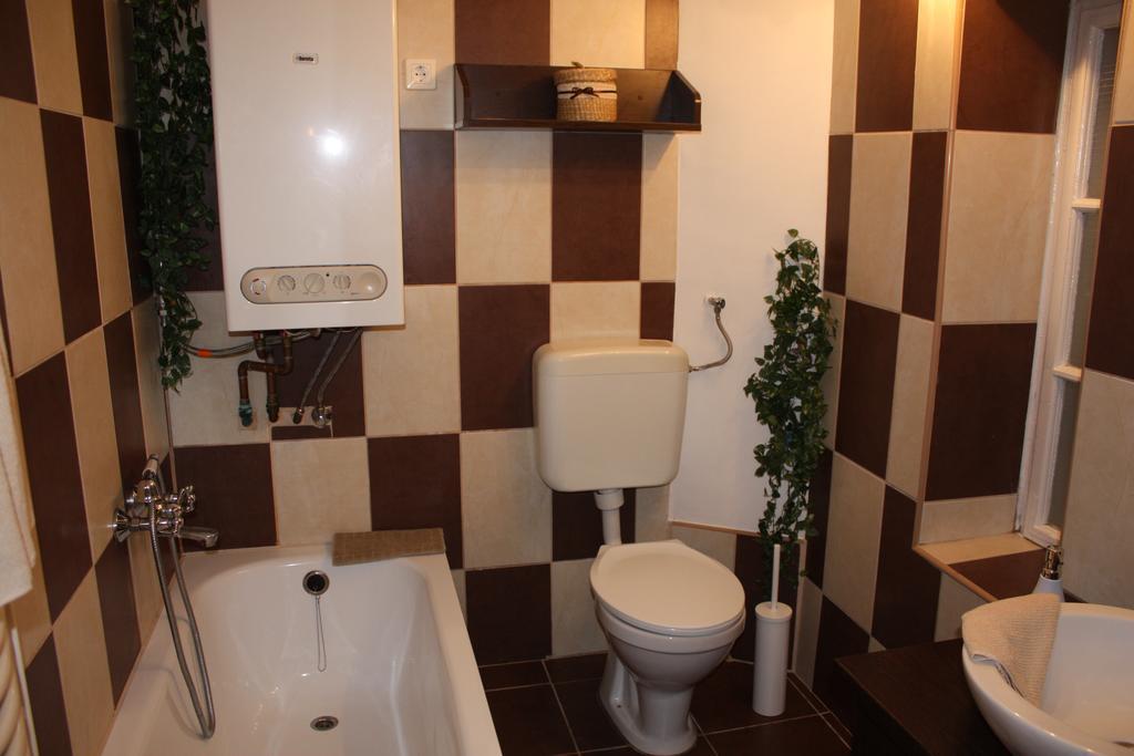 Ferienwohnung Belvaros Anna-Kuti Apartman Szegedin Exterior foto